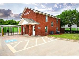 Photo of Extra Space Storage - 8701 - Dallas - Forest Central Drive