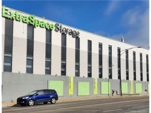 Photo of Extra Space Storage - 0685 - Chicago - W Fullerton Ave