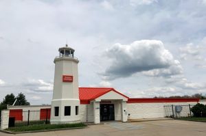 Public Storage - Carmel - 1099 N Rangeline Road - 1099 N Rangeline Road