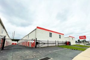 Public Storage - Upper Darby - 8401 Lansdowne Ave - 8401 Lansdowne Ave