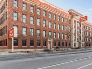 Photo of Public Storage - Chicago - 2101 W Howard Street