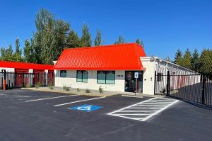 Public Storage - Puyallup - 10915 Canyon Road E - 10915 Canyon Road E