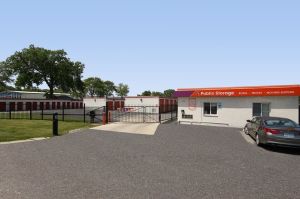 Public Storage - Lombard - 330 W North Ave - 330 W North Ave
