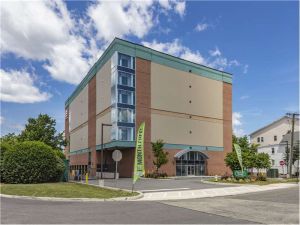 Extra Space Storage - 8484 - Bloomfield - Orange Street