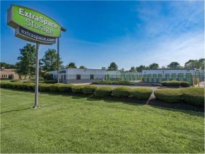 Extra Space Storage - 1391 - Bohemia - Johnson Ave