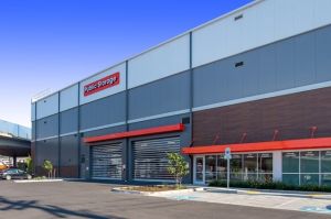 Public Storage - Portland - 2100 N Albina Ave - 2100 N Albina Ave