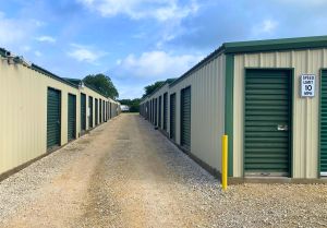 Trio Self Storage - 1000 Highland Road