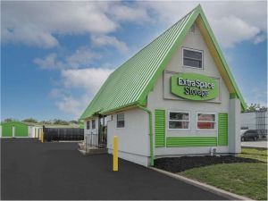 Photo of Extra Space Storage - 7204 - Islandia - Veterans Memorial Hwy