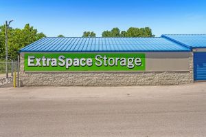 Extra Space Storage - 2126 - Bedford - Bundy Lane