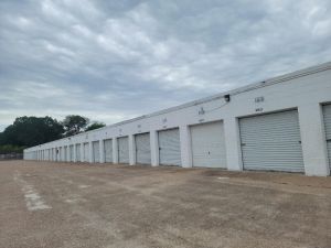 Champions Business Park Storage - 13335 Veterans Memorial Drive