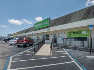 Photo of Extra Space Storage - 7199 - Oakland Park - 818 NE 44th St