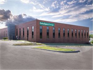 Photo of Extra Space Storage - 8287 - Kansas City - Holmes Rd