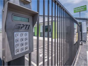 Photo of Extra Space Storage - 8283 - Corona - Cota St
