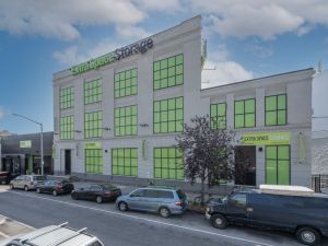 Extra Space Storage - 4121 - Bronx - Park Ave