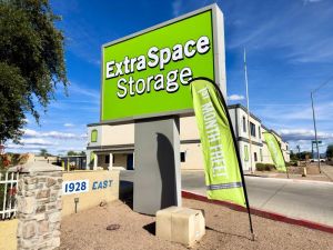 Extra Space Storage - 3152 - Phoenix - East Bell Road - 1928 East Bell Road