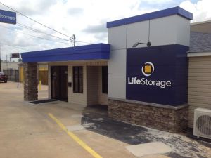 Photo of Extra Space Storage - 3048 - Montgomery - Vaughn Plaza Road