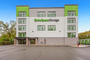 Extra Space Storage - 3166 - Dracut - Pleasant Street