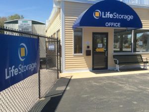 Extra Space Storage - 3417 - Salisbury - Elm St