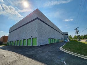 Extra Space Storage - 3454 - Elmhurst - IL Route 83