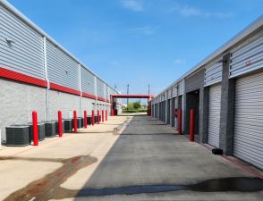 Extra Space Storage - 3831 - Pflugerville - Howard Ln