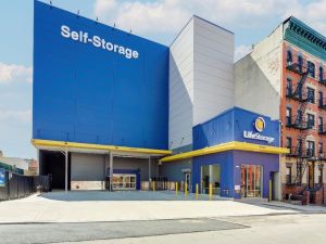 Photo of Extra Space Storage - 4196 - Brooklyn - 17th St