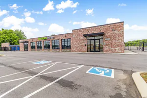 Extra Space Storage - 4208 - White House - Sage Rd