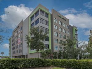 Extra Space Storage - 7590 - Orlando - Sand Lake Rd