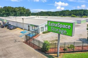 Extra Space Storage - 7664 - Longs - Highway 90