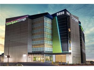Extra Space Storage - 7738 - Los Angeles - Manchester Ave - 5555 West Manchester Avenue