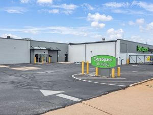 Extra Space Storage - 7945 - Wickliffe - Lakeland Blvd