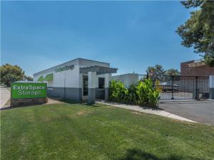 Extra Space Storage - 0517 - Tempe - E Southshore Dr - 1601 East South Shore Drive