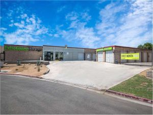Extra Space Storage - 8952 - Palm Desert - Joni Dr