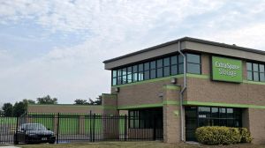 Photo of Extra Space Storage - 7471 - Ashburn - Waxpool Rd