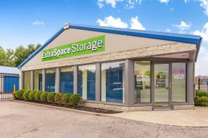 Extra Space Storage - 2141 - Sellersburg - Hardy Way
