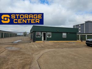 The Storage Center 8057 - Mustang