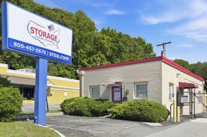 Storage Rentals of America - Winston-Salem - Silas Creek Pkwy