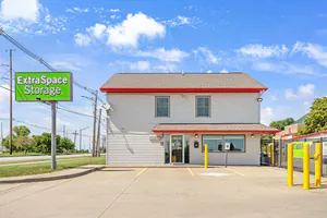 Extra Space Storage - 6400 - Champaign - N Market St