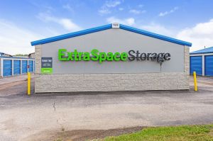 Extra Space Storage - 2122 - Petersburg - Main Street
