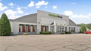 Extra Space Storage - 3828 - Rochester - 7th St NW
