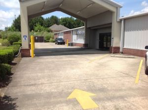 Devon Self Storage - 9224 - HATTIESBURG - 421 Classic Drive