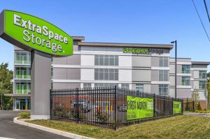 Extra Space Storage - 2049 - Pembroke - Old Church St - 150 Old Church Street