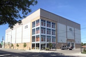 Public Storage - Chicago - 5251 N Kedzie Ave - 5251 N Kedzie Ave