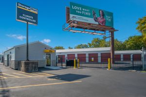 StorageMart - Hwy 60 & Hwy 421