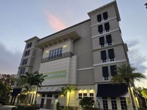 Extra Space Storage - 6743 - Coral Springs - NW 41st St