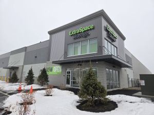 Extra Space Storage - 6633 - Auburn - Center St