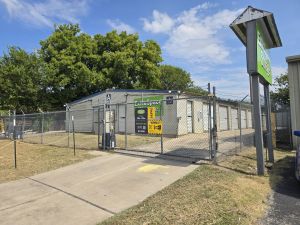 Extra Space Storage - 6869 - Austin - S Meadows Dr