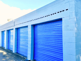 Radiant Storage - Beaumont/College St (BPT)