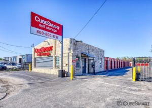 Photo of CubeSmart Self Storage - 2381 East Highway 71 - TX