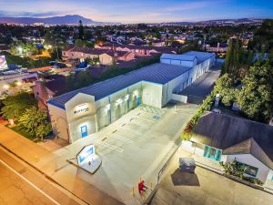 Photo of US Storage Centers - Costa Mesa - 2458 Newport Blvd