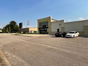 Extra Space Storage - 5003 - Montgomery - 200 S Arrowhead Dr - 200 South Arrowhead Drive